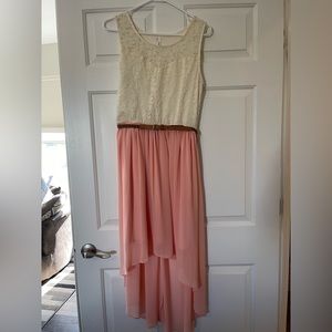 Super cute, flowy sleeveless dress.